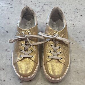 Naturalizer Gold Women's Sneakers    Sz 8.5